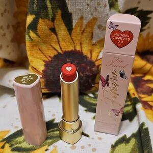 Too Faced Nothing Compares 2 U Lipstick - 05